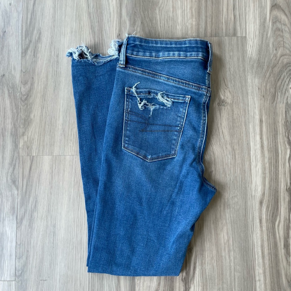 American Eagle Distressed Skinny Jeans